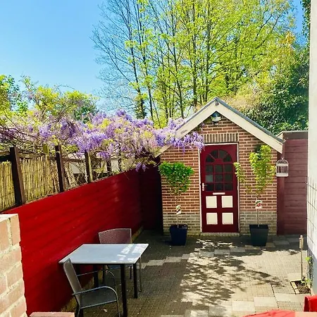 Light And Spacious Getaway House Holiday home Arnhem