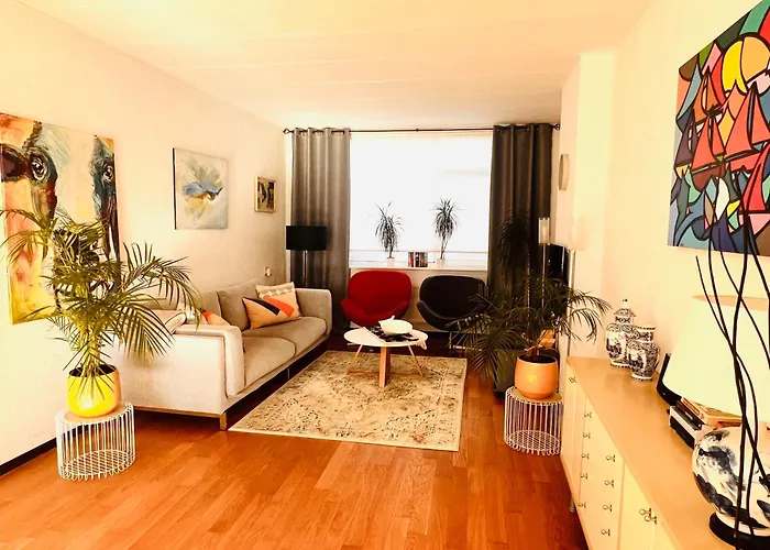 Dom wakacyjny Light And Spacious Getaway House *